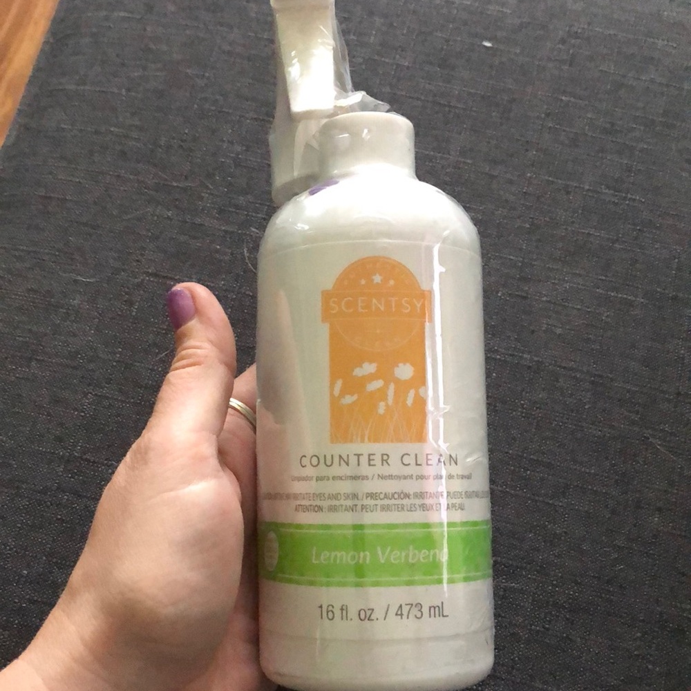 Brand new Scentsy counter clean Lemon Verbena